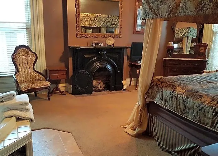 Bed & Breakfast Riverview Mansion