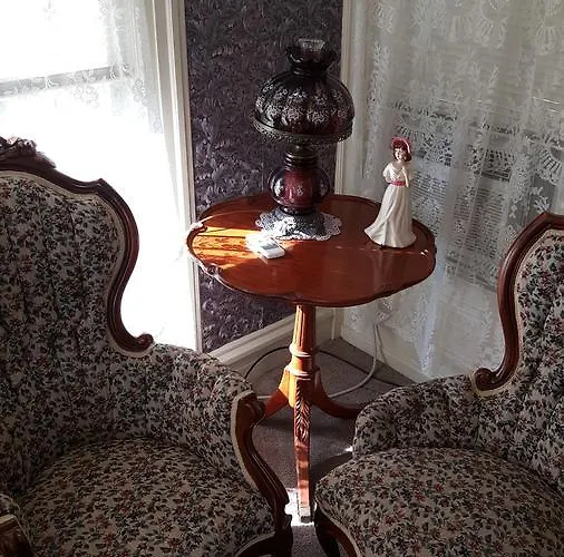 Bed & Breakfast Riverview Mansion 3*