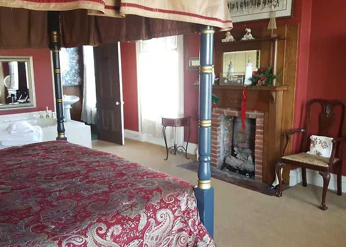 Riverview Mansion 3* Metropolis