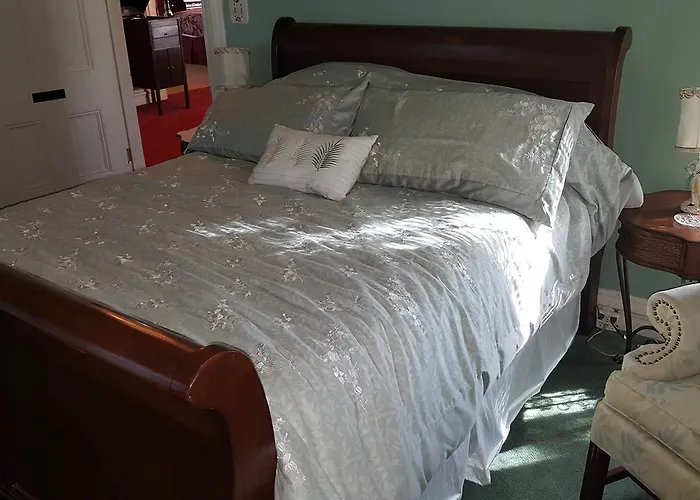 Riverview Mansion Bed & Breakfast 3*