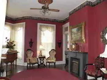 Riverview Mansion 3* Metropolis