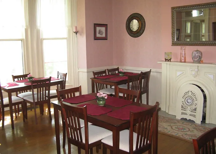 Riverview Mansion 3* Metropolis