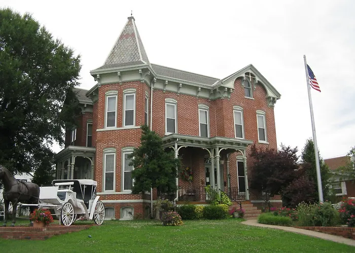 Riverview Mansion Bed & Breakfast 3*